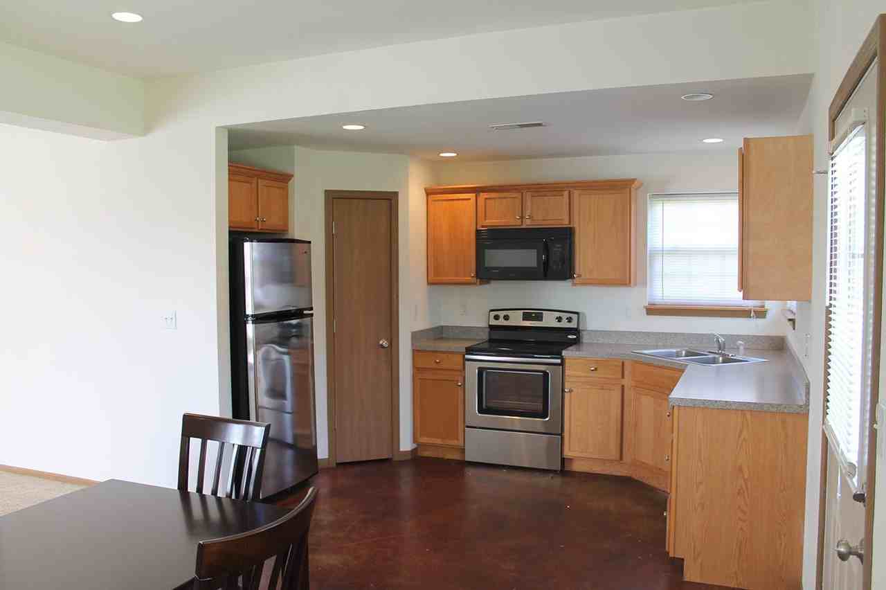 Sunset Ridge - Photo 2 of 30