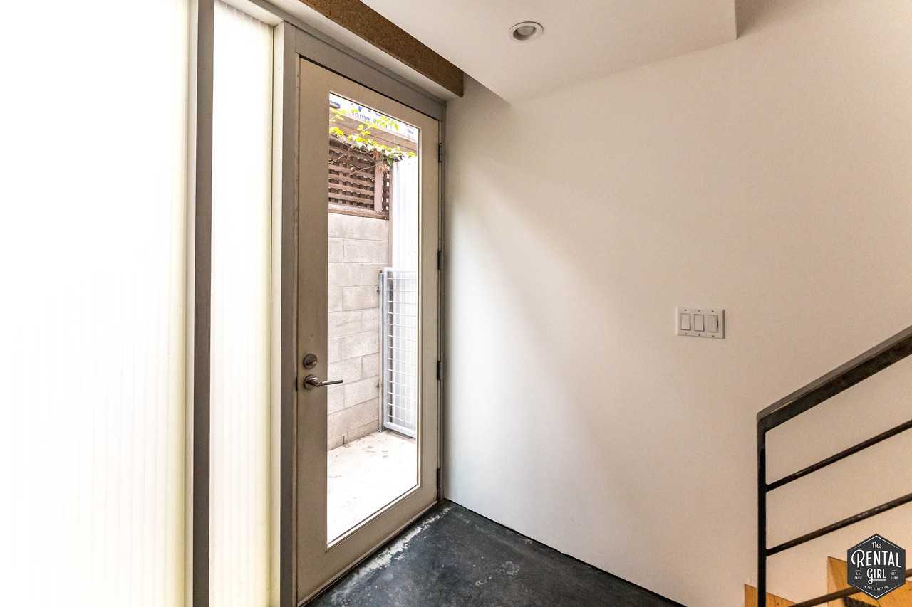 8896 Carson Street - Photo 3 of 21