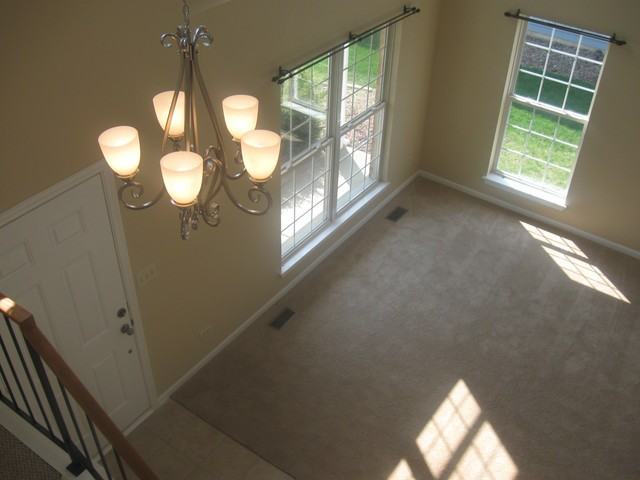 1131 Lakewood Cir - Photo 2 of 17