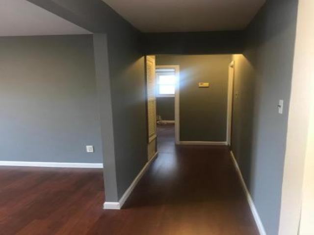 575 Klondike Ave - Photo 2 of 5