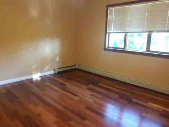 2217 Van Nostrand Ave - Photo 3 of 6