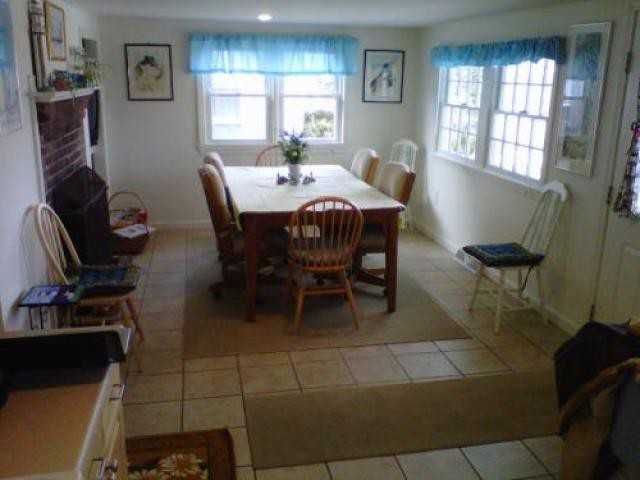 34 Carman Ave - Photo 3 of 3