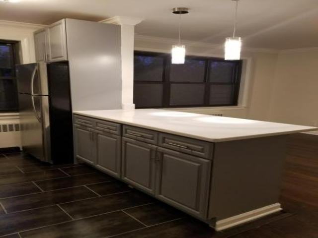 196 Martine Ave - Photo 3 of 6