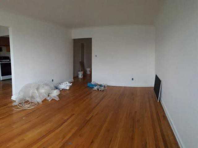 160-62 21st Ave - Photo 3 of 6