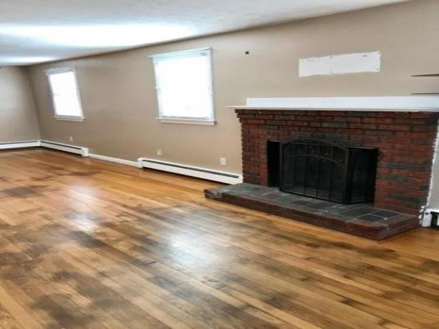 1012 Sumner St - Photo 3 of 5