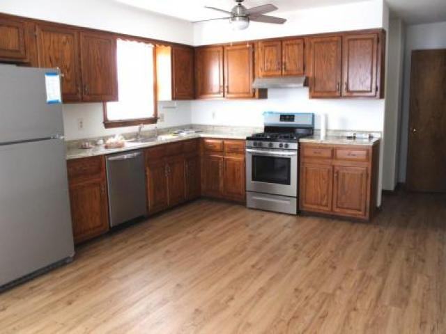 115 Brittin Ave - Photo 3 of 6