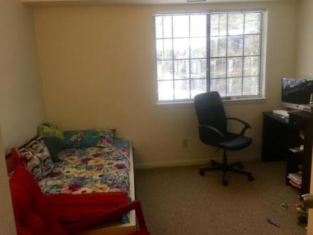 103 Patroon Dr - Photo 3 of 5