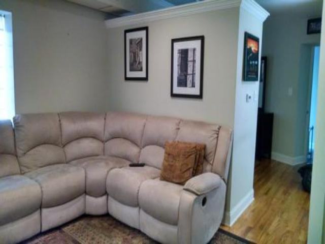 223 N Clinton St - Photo 2 of 6