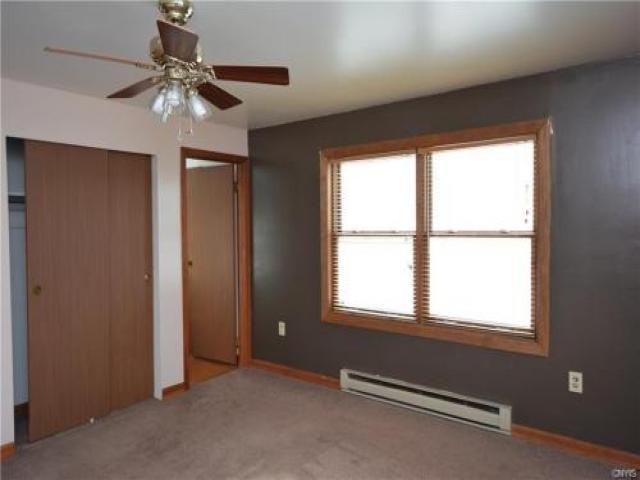 21512 Floral Dr - Photo 3 of 6