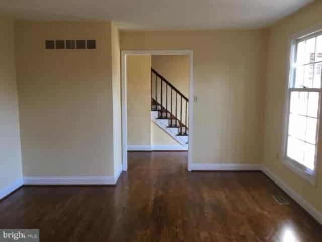 21 Gates Cir - Photo 3 of 6