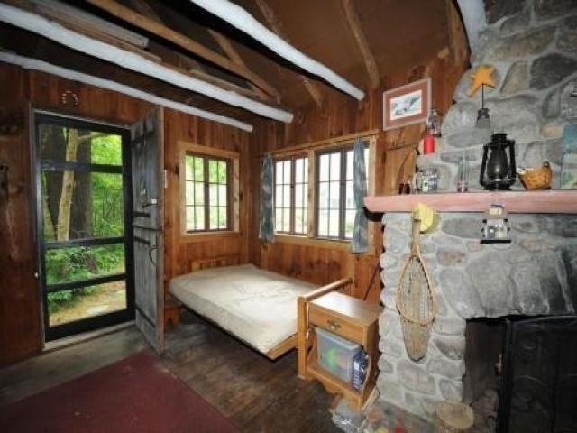 731 Grove St - Photo 3 of 6