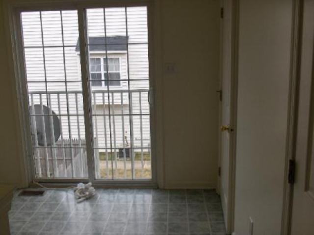 2404 W 7th St - Photo 3 of 6