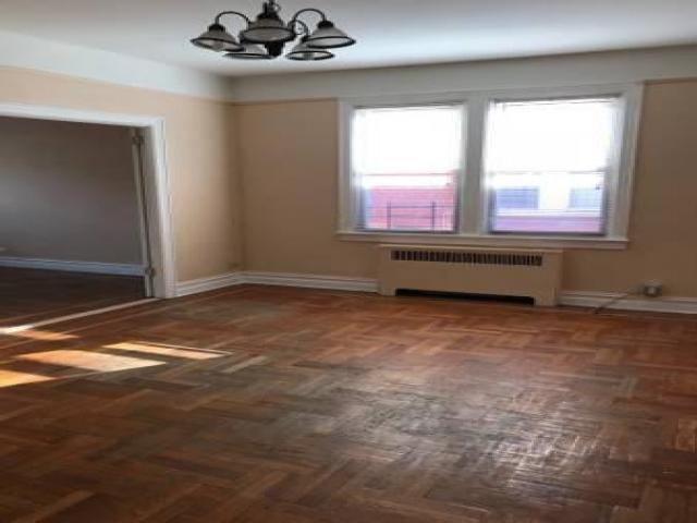 1635 Mahan Ave - Photo 3 of 6