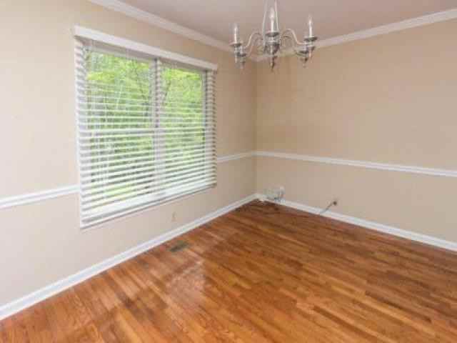 2622 Oak Ridge Dr - Photo 2 of 4