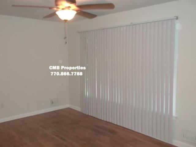 2586 Lois Ln SE - Photo 2 of 6