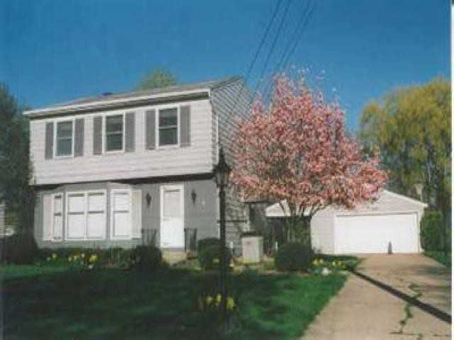 2225 Ridgewood Ave SE - Photo 3 of 3