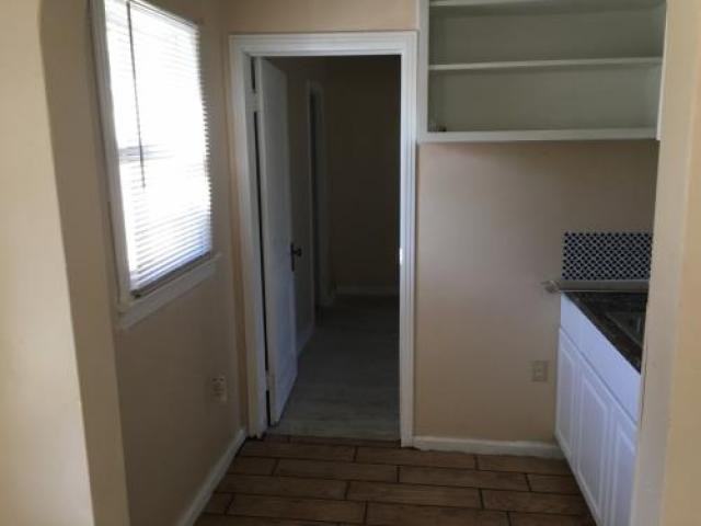 1040 48th Ave N - Photo 3 of 6