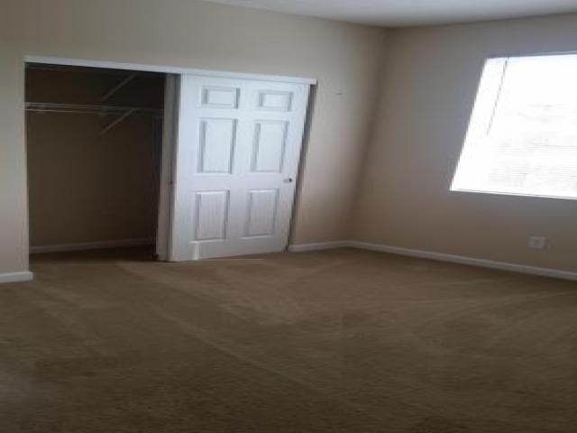 249 Trifecta Ct - Photo 3 of 6