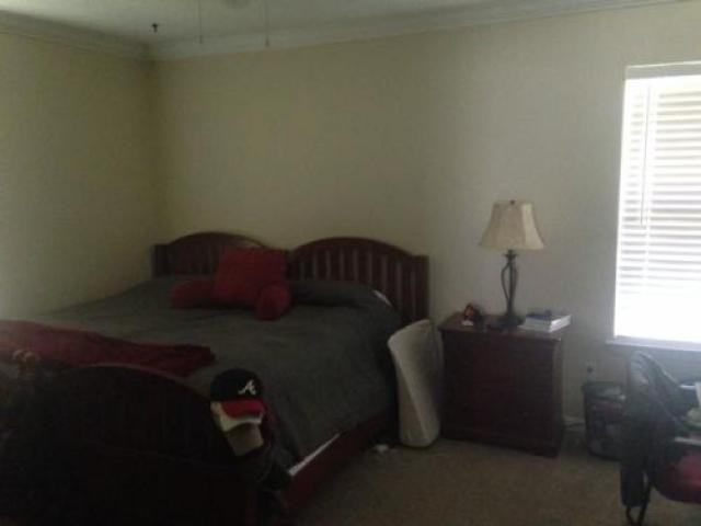 1835 Westminster Dr - Photo 2 of 6