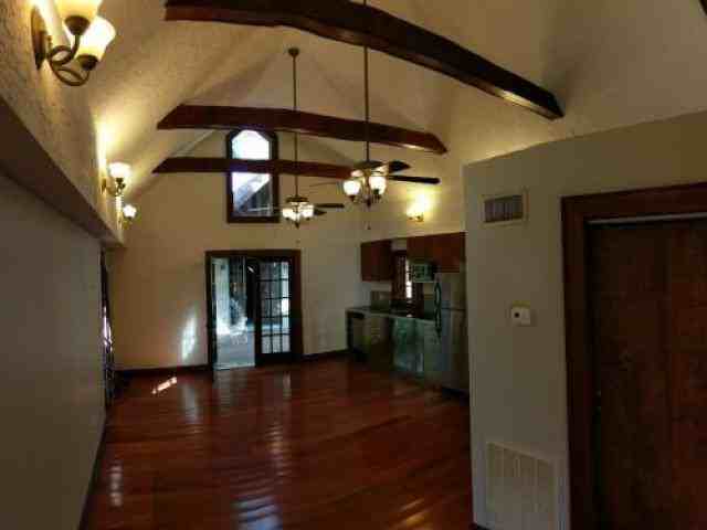 415 W Davis Blvd - Photo 2 of 6