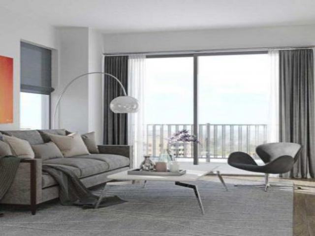 925 N Franklin St - Photo 3 of 6