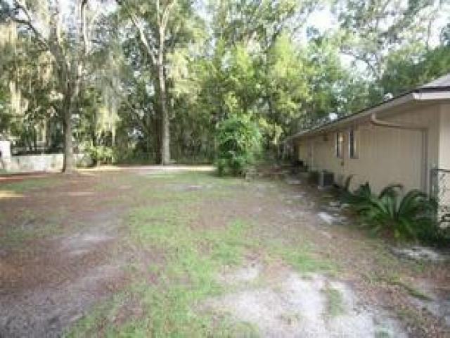 140 Arlington Dr - Photo 2 of 6