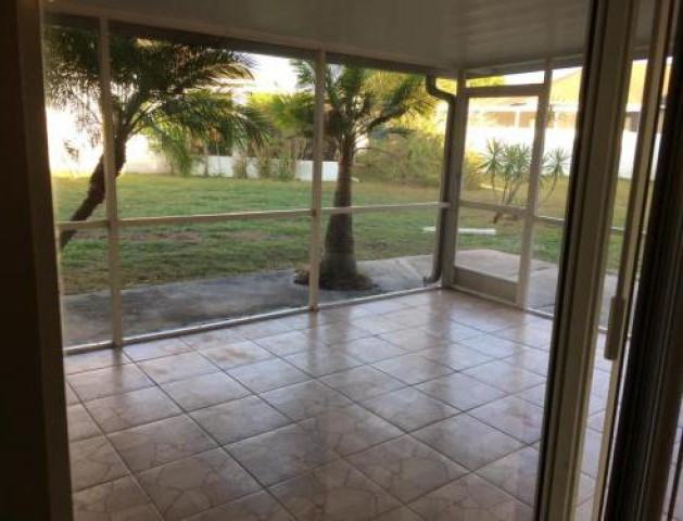 1644 Prowmore Dr - Photo 3 of 6