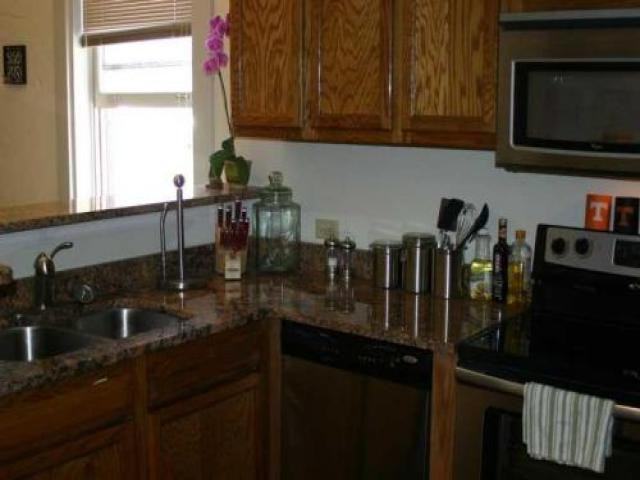 110 W Summit Hill Dr SW - Photo 3 of 6