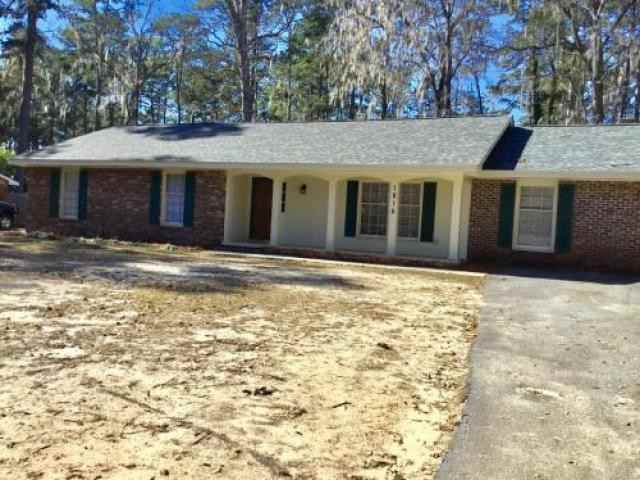 1816 Wimbledon Dr - Photo 2 of 4