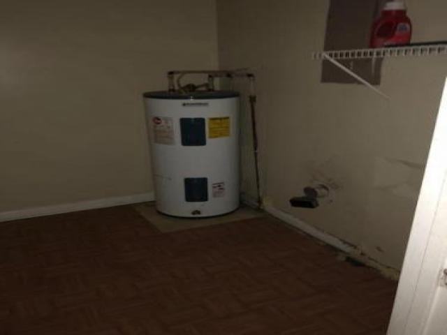 1411 Stillwood Dr - Photo 3 of 6