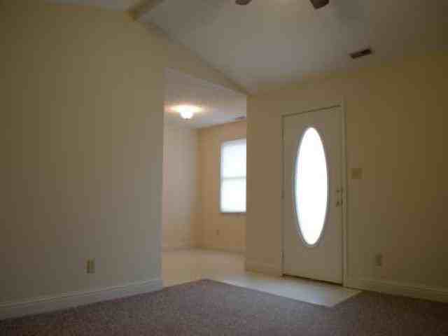 2505 Obryan Blvd - Photo 3 of 6