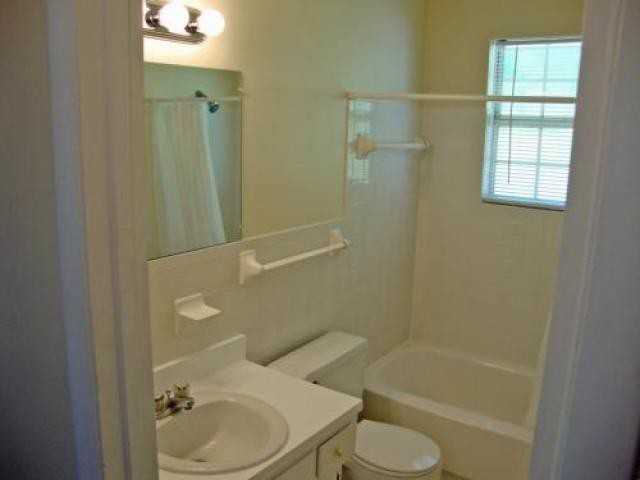 5311 Townes Ct - Photo 3 of 5