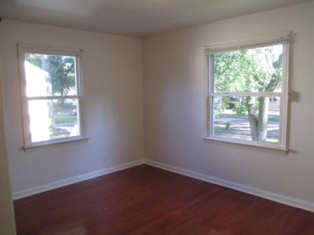7512 Mallard Dr - Photo 2 of 6