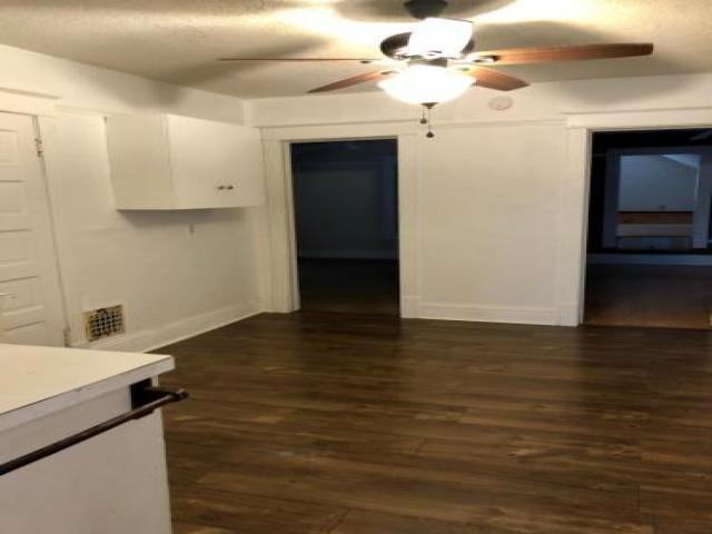 2330 5th St - Photo 2 of 5