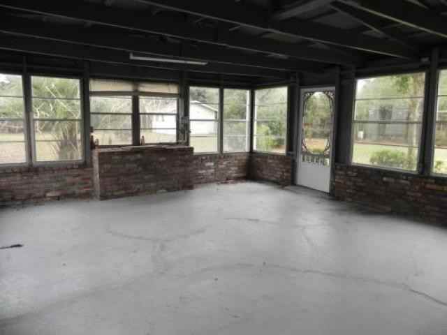 43 Fenwick Rd - Photo 3 of 6