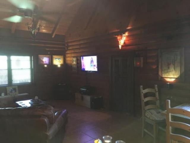 1691 S Main St - Photo 2 of 6