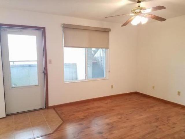 420 W 4th St - Photo 2 of 6