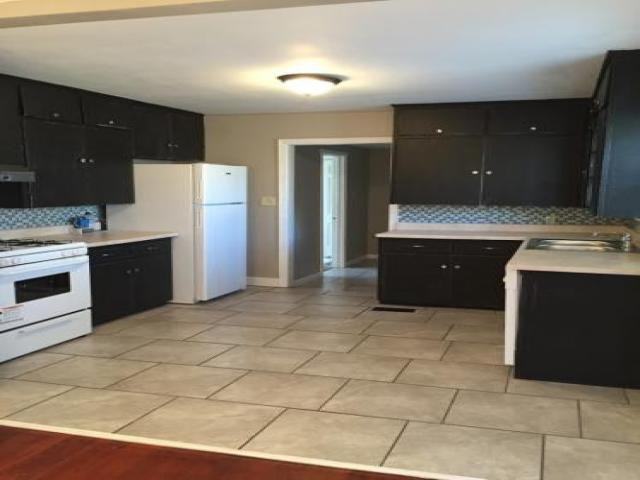 6749 E 6th St - Photo 2 of 6