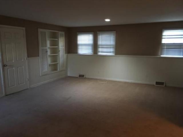 3806 Birchwood Dr - Photo 3 of 5