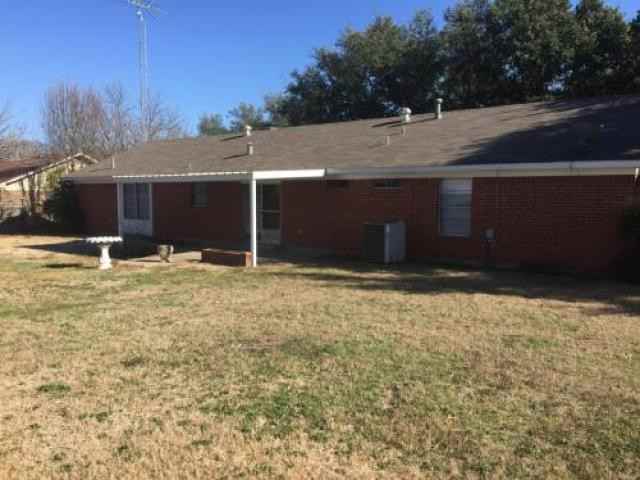 102 Park Pl - Photo 3 of 5