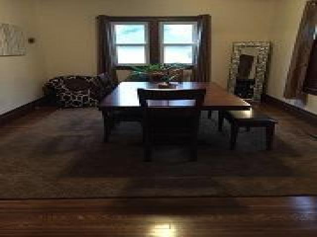 916 N Washington Ave - Photo 2 of 5