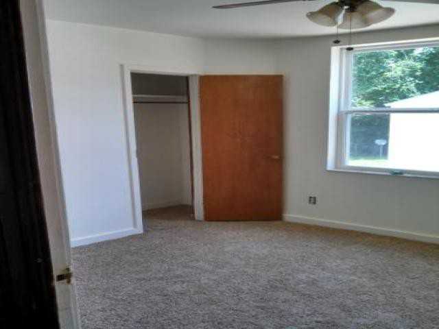 1986 Lincoln Dr - Photo 2 of 5