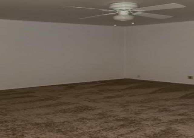 7473 S 116th St - Photo 2 of 6