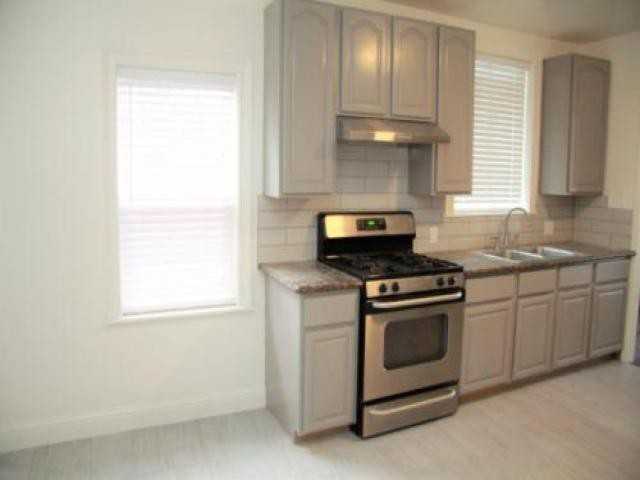 2161 42nd Ave - Photo 2 of 6