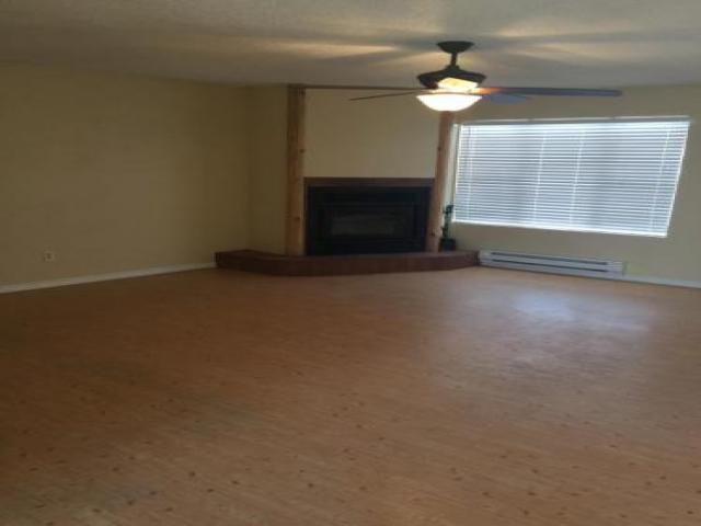 3543 Jester Cir W - Photo 3 of 6