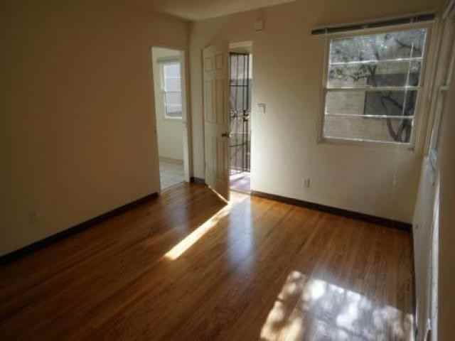 2057 Kettner Blvd - Photo 2 of 6