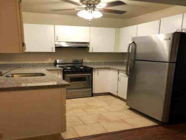 324 Sawyer St - Photo 2 of 5