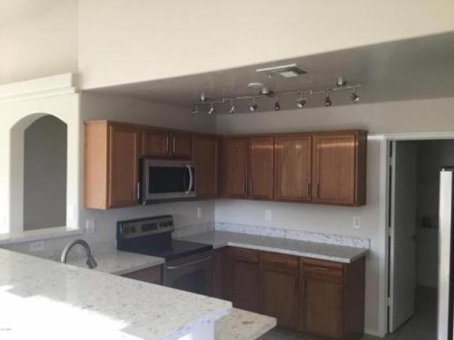 16016 W Larkspur Dr - Photo 3 of 6