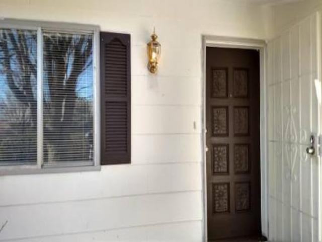 2820 N Cedar Springs Ln - Photo 2 of 6