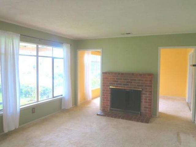 18816 Devon Ave - Photo 2 of 6